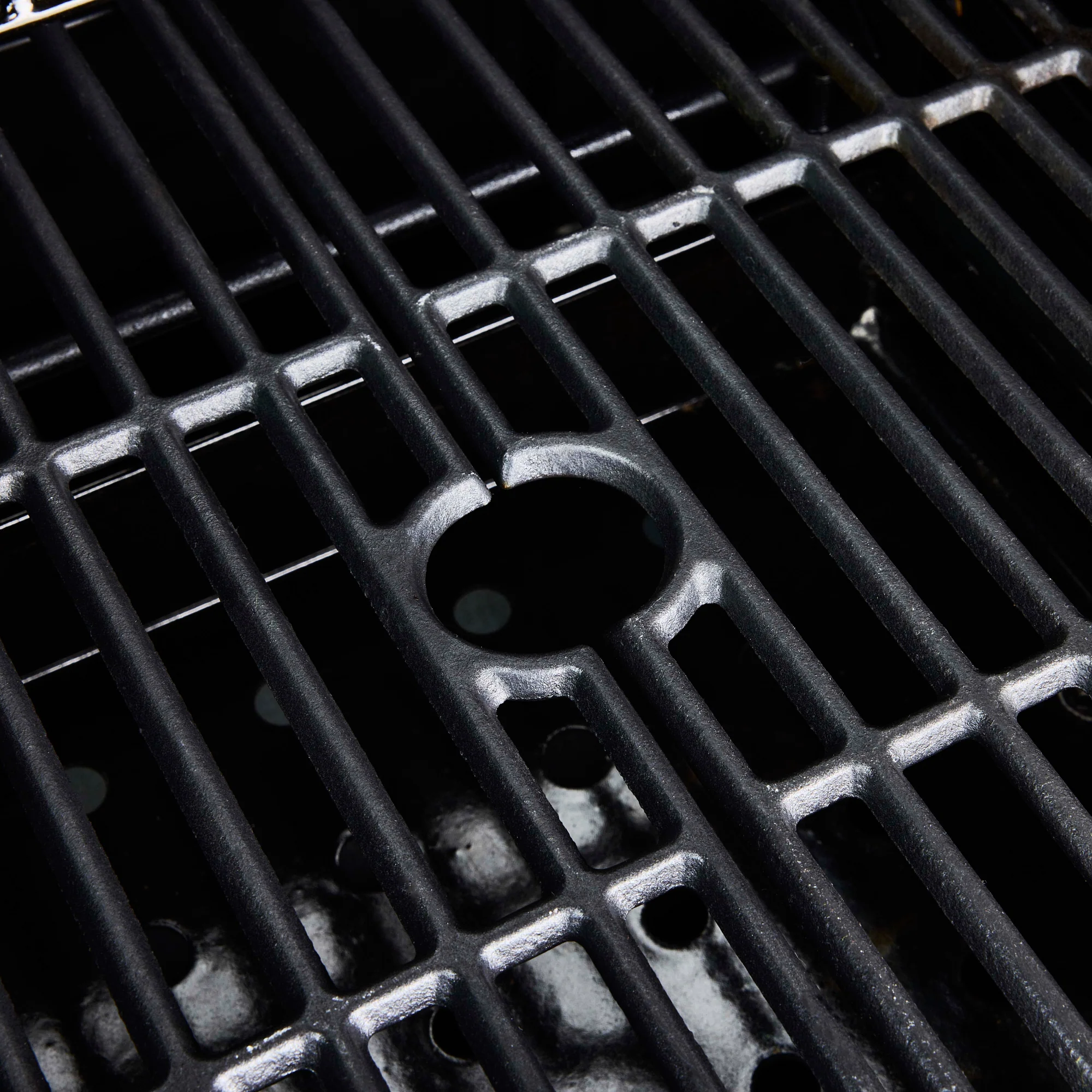 Fire Mountain Cascade Dual Fuel Gas & Charcoal BBQ - Image 11